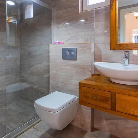 فندق Infinity Civan 4*