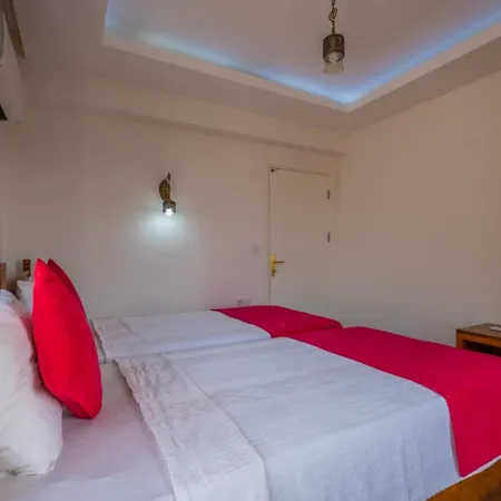 Infinity Civan 4*